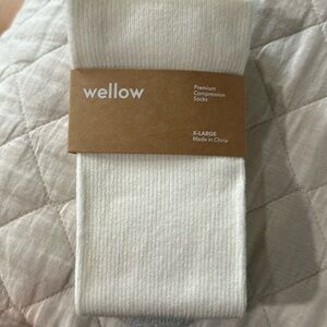 Wellow compression socks. Brand new.  XL